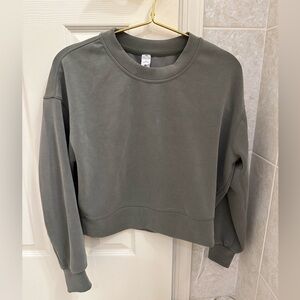 NWT Lululemon Perfectly Oversized Cropped Crew in Army Green size 0